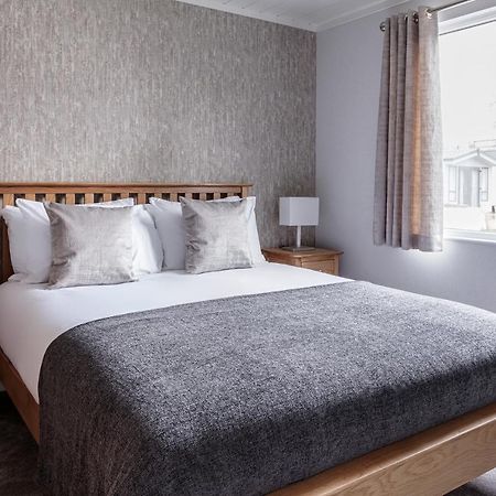 Roydon Marina Village Lodges Екстер'єр фото