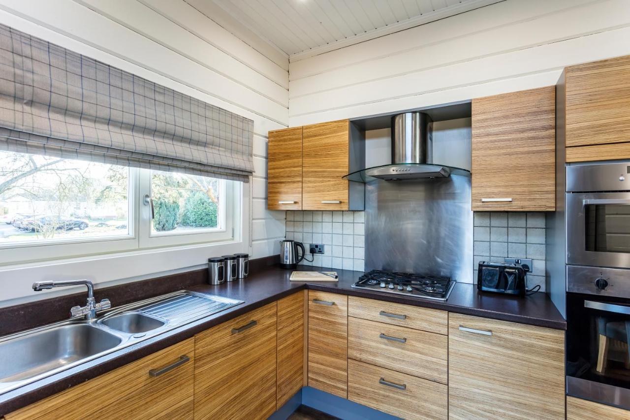 Roydon Marina Village Lodges Екстер'єр фото