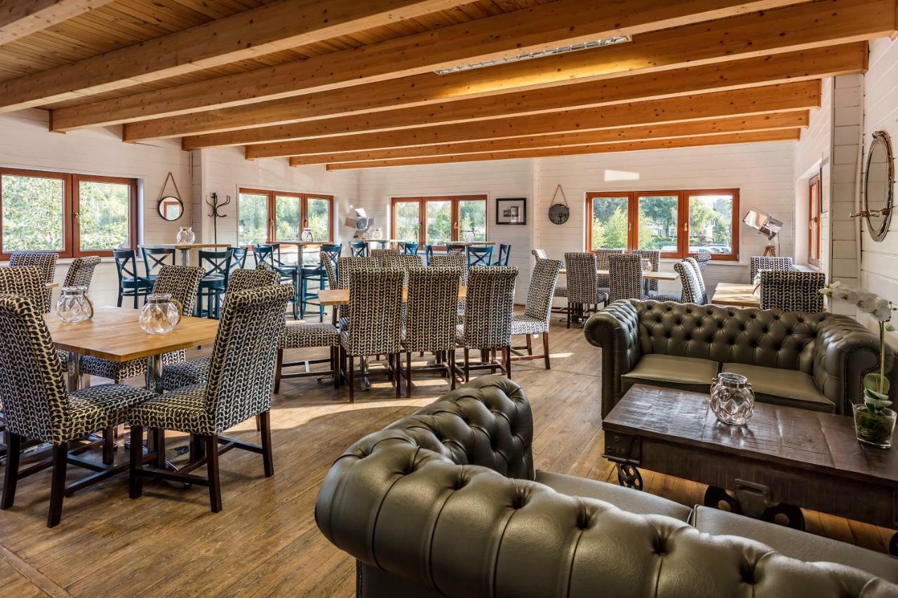 Roydon Marina Village Lodges Екстер'єр фото